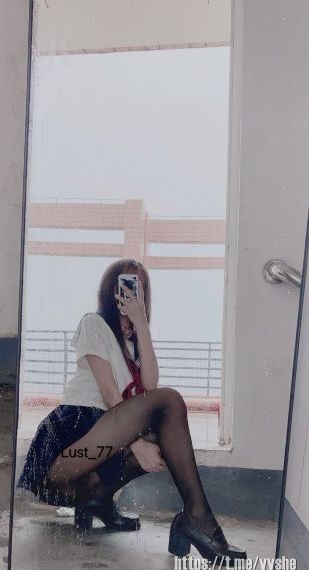 娇小口爆呑精视频_720高清免费观看